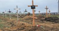 В Ізюмі перепоховали майже пів тисячі жертв російської окупації (фото)