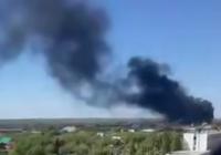 В Оренбурзі раптово вибухнула ТЕЦ, але в МНС РФ горить склад із лакофарбовими виробами (відео)
