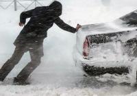 Снігопади, сильний вітер та морози: на Україну насувається негода