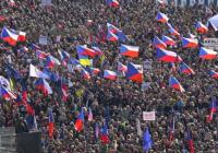 У Чехії масштабні протести проти чинної влади: у Празі на вулиці вийшло майже пів мільйона людей (відео)