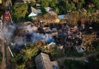 На Миколаївщині пожежа сухої трави підпалила житлові будинки (фото)