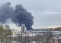У Санкт-Петербурзі виникла масштабна пожежа (відео)