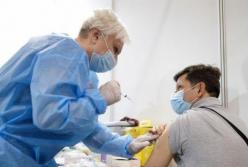 В Украине планируют ввести повторную COVID-вакцинацию населения