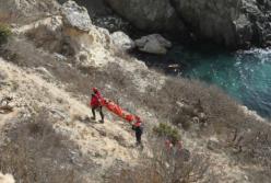 В Крыму девушка сорвалась со скалы высотой 15 метров – МЧС (фото)