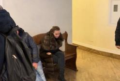 Убийство 3-летнего мальчика в Киеве: депутат Соболев с женой пришли в Шевченковский суд (фото) 