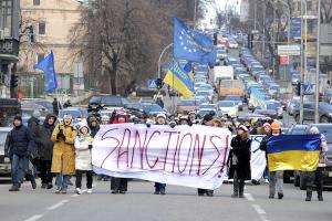 «Киев – Москва» — поезд санкций. Кто и на каких станциях может сойти?