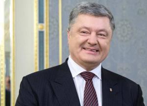 Військовий назвав джерело "благодійності" Порошенка: мільйони несплачених податків