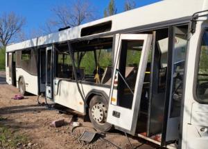 Росіяни атакували дроном автобус в Марганці: загинули 9 людей, ще 49 отримали поранення (відео)