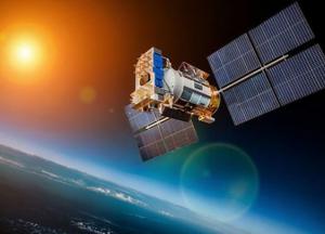 "Чергове ру*няве гівно": на орбіті вибухнув і розвалився російський супутник масою 6 тон