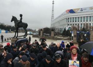 В Казахстане задержали протестующих после смерти активиста