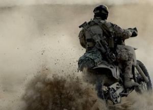 "Дика" тактика нальотів: армія рф масово пустила на штурм мотоцикли