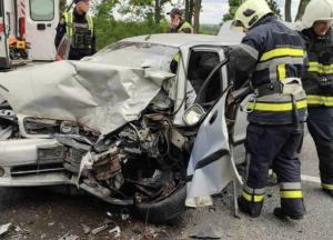 У ДТП загинув літній водій і пасажирка у Вінницькій області (фото)